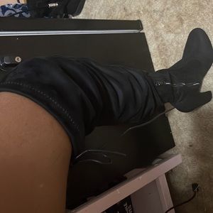 NEW Fashion Nova 4 Inch Pretty In Thigh High Boots